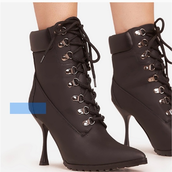 THATS-THE-GIRL LACE UP
POINTED TOE HEELED ANKLE BOOT IN BLACK
FAUX SUEDE - Picture 5 of 5